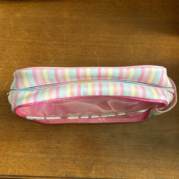 Miss Gwen’s OMG Accessories “Travel” Clear Sequin Pouch NWOT - Picture 4 of 4